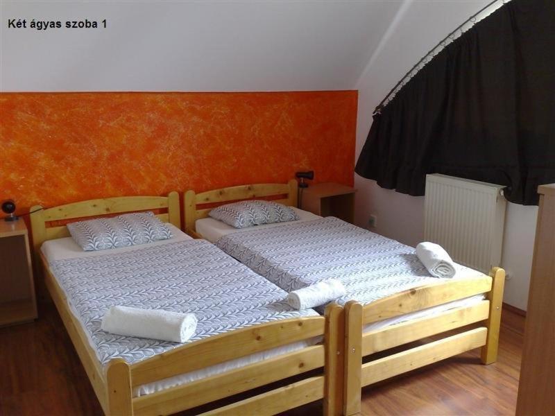 Marci Villa Pécs Habitación foto