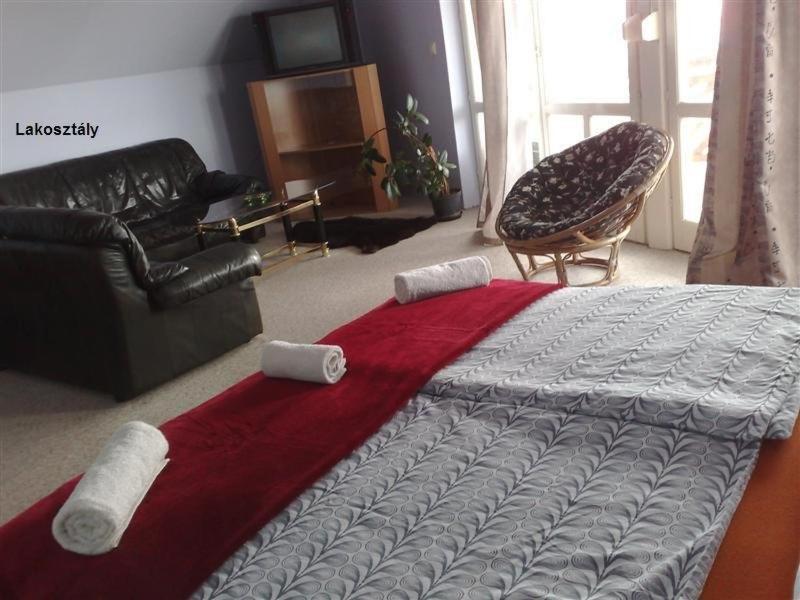 Marci Villa Pécs Habitación foto